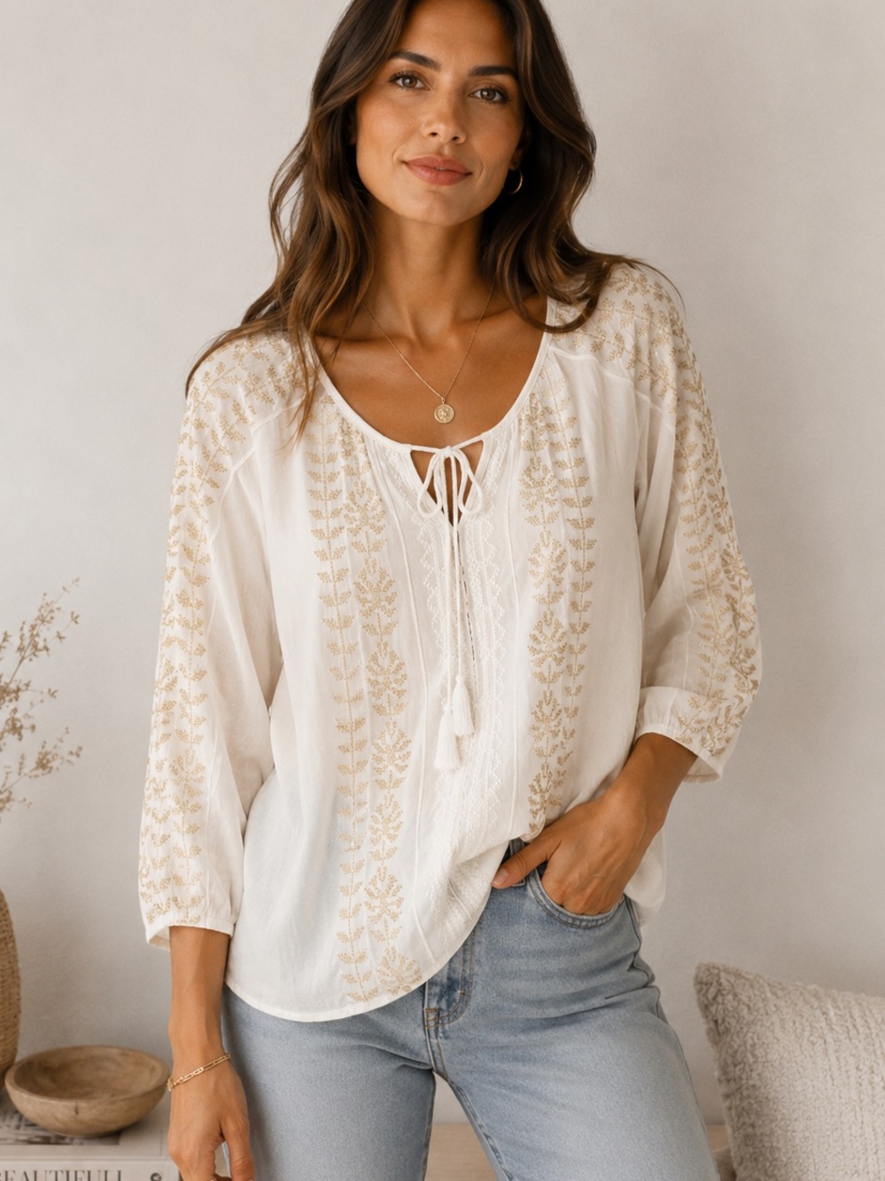 Solitaire Boho Embroidered Long Sleeve Tunic Top In White Size L